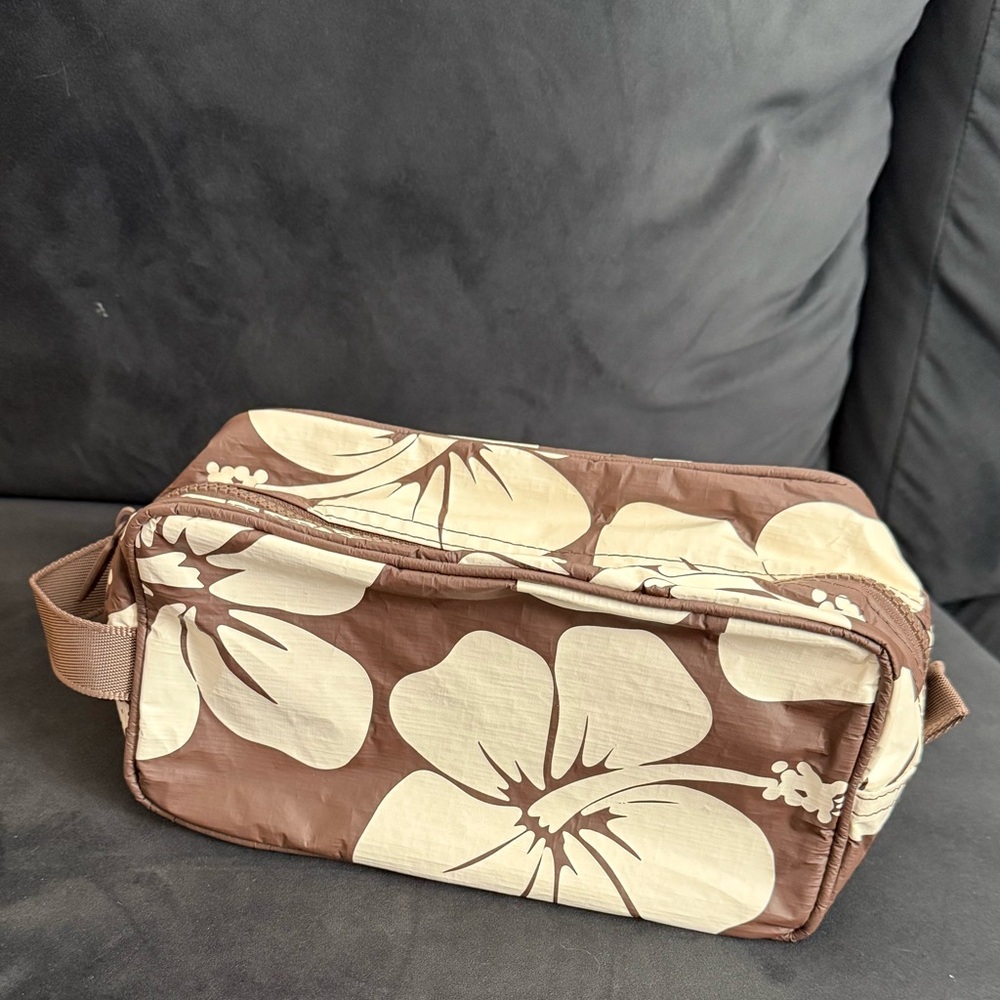 ALOHA Collection Dopp Kit- Hana Hou print